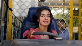 Pyaar Ka Pehla Naam Radha Mohan - 4th November 2022